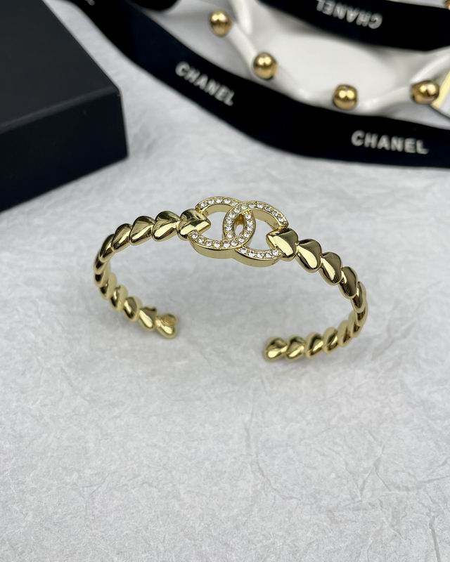 Chanel Bracelet 06yxs17